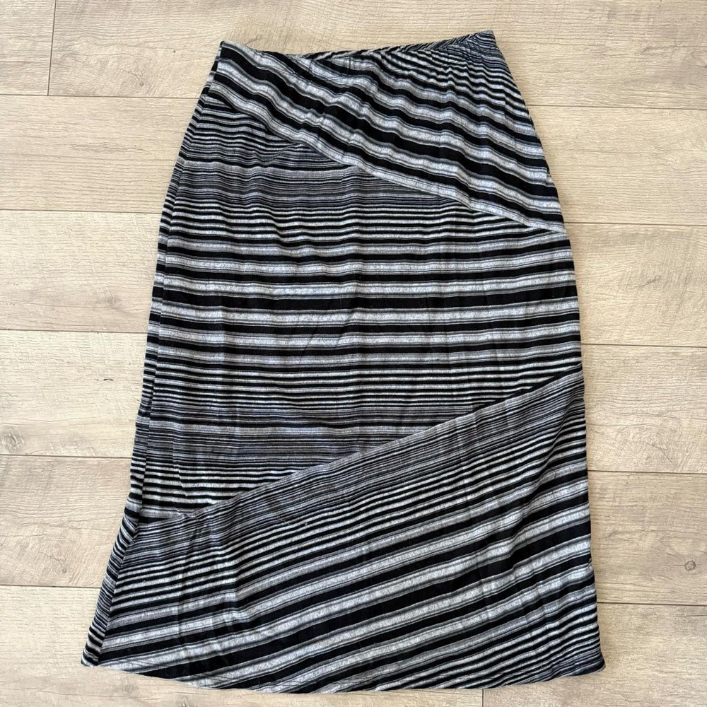 Women's Collection Petite Skirt Size PL Black & Gray Striped